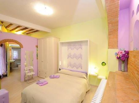 Alla Maison Di Alessia Bed & Breakfast Perugia Room photo